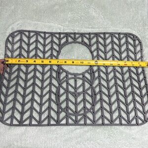 🎉Heavy Duty Grey Rubber Sink Mat – 13” x 18.5” with 5” Drain Hole, Brand New